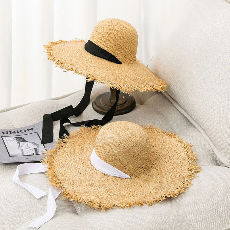 Floppy Straw Hat இன் அம்சங்கள் என்ன?